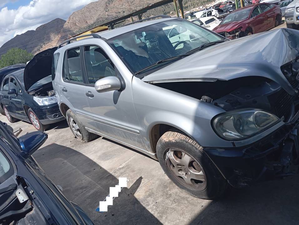 ELEVALUNAS DELANTERO DERECHO