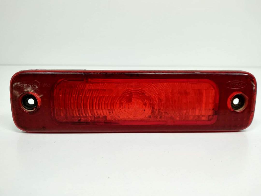 LUZ CENTRAL DE FRENO - FORD - TRANSIT CAJA CERRADA '06