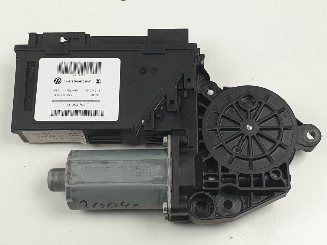 MOTOR ELEVALUNAS DELANTERO IZQUIERDO - 3D1959793E - VOLKSWAGEN - TOUAREG (7LA)