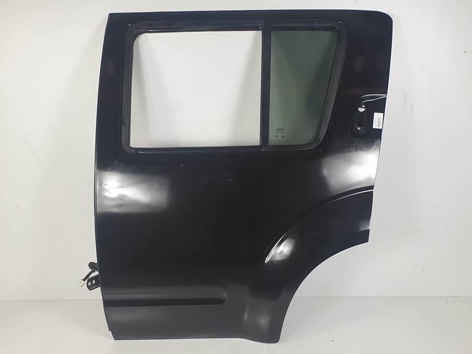 PUERTA TRASERA IZQUIERDA - NISSAN - PATHFINDER (R51)