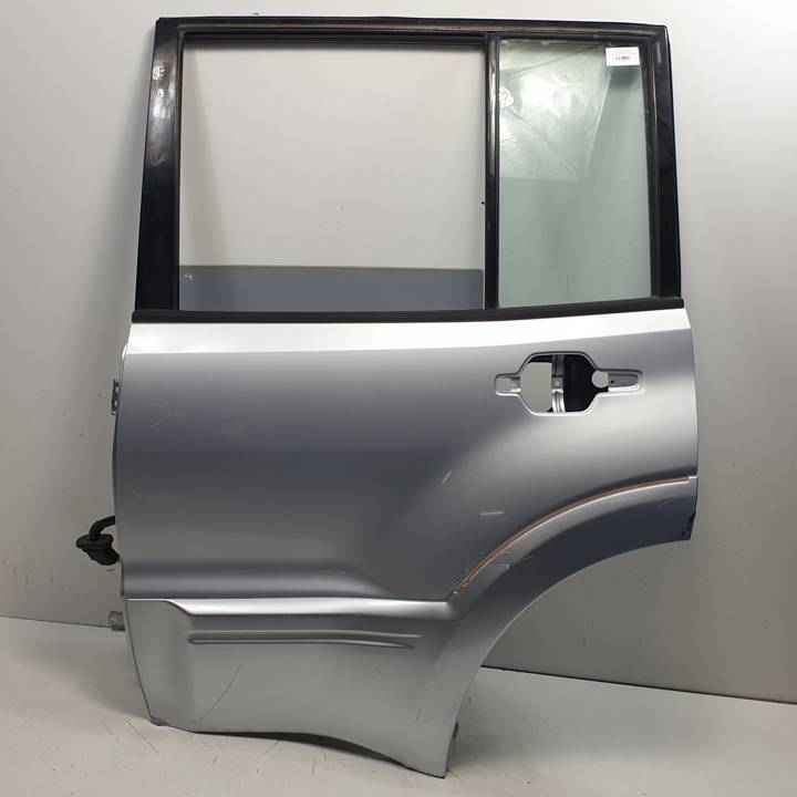 PUERTA TRASERA IZQUIERDA MITSUBISHI MONTERO (V60/V70) Autodesguaces Alicante