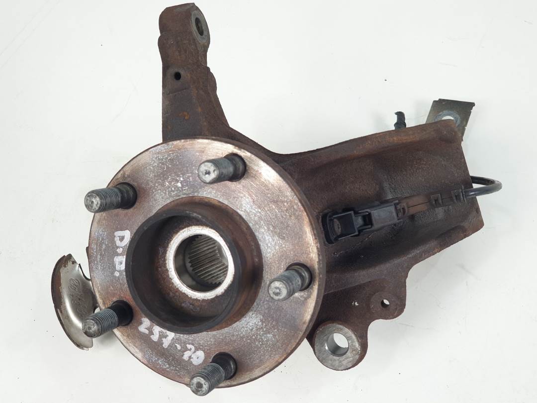 Fusée avant droite - 3M513K170 - FORD - FOCUS BERLINA (CAP)