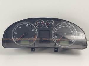 CUADRO INSTRUMENTOS 3B0920827A VOLKSWAGEN PASSAT BERLINA (3B3) Autodesguaces Alicante
