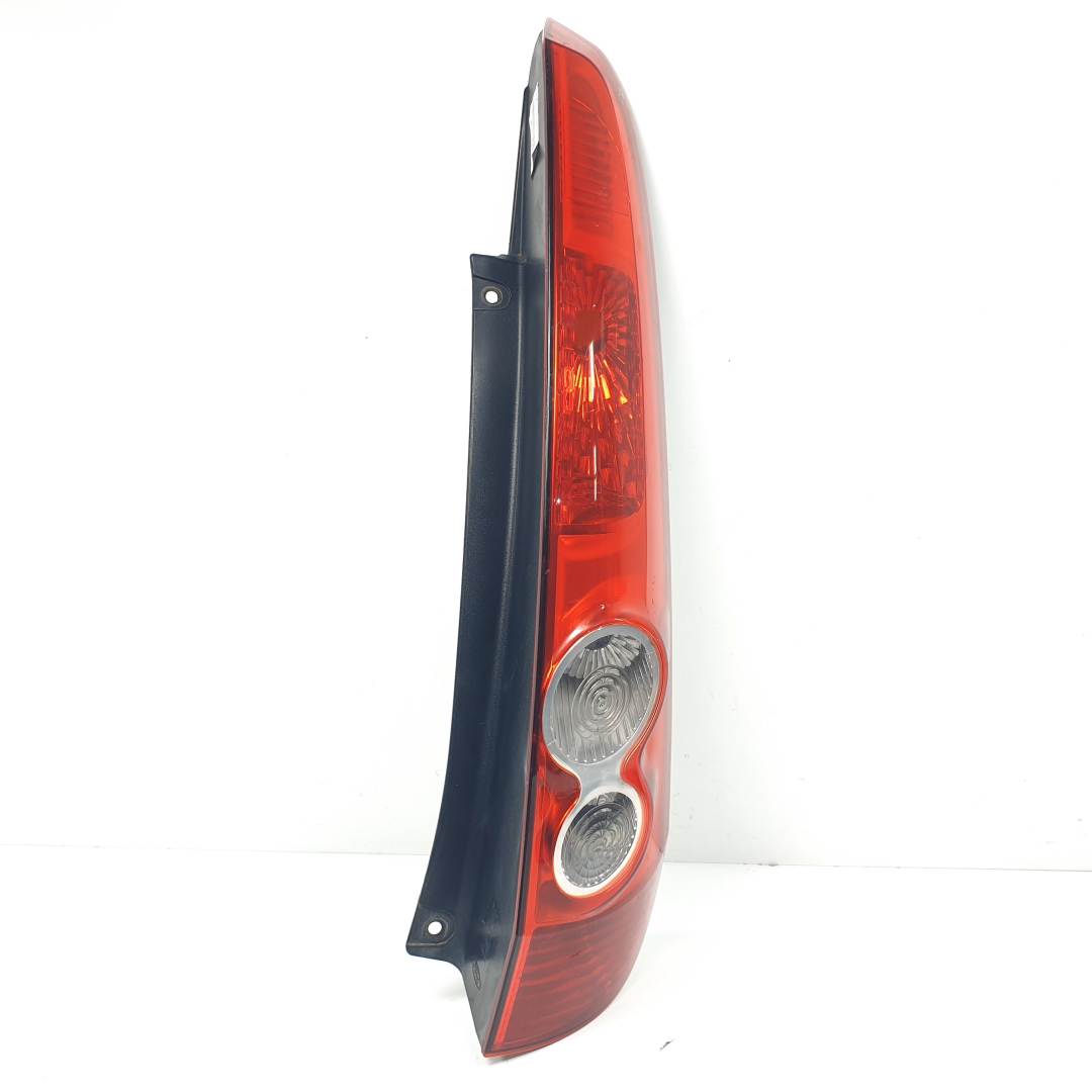 PILOTO TRASERO DERECHO - 6S6113404A - FORD - FIESTA (CBK)