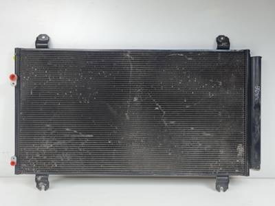 CONDENSADOR / RADIADOR AIRE ACONDICIONADO MITSUBISHI GRANDIS (NA0W) Autodesguaces Alicante