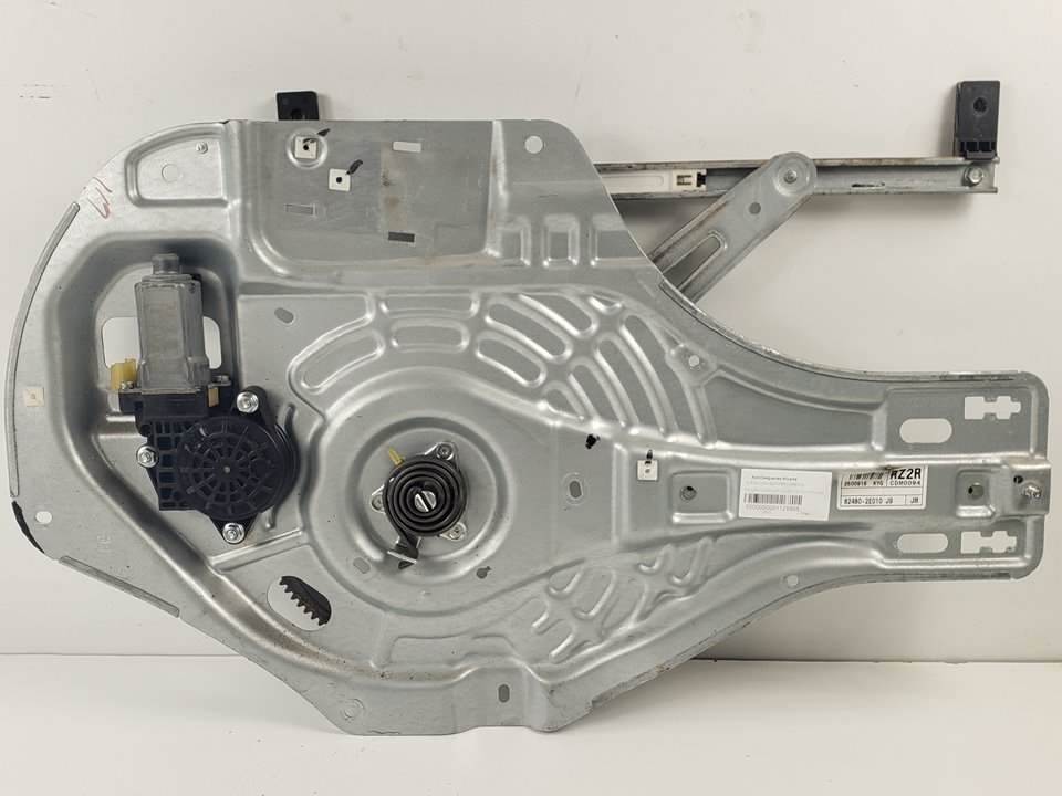 ELEVALUNAS DELANTERO DERECHO - 824802E010 - HYUNDAI - TUCSON (JM)