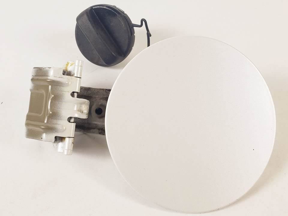 TAPA EXTERIOR COMBUSTIBLE - TOYOTA - IQ
