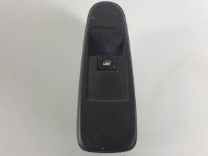 MANDO ELEVALUNAS DELANTERO DERECHO 96639377ZD CITROEN C4 PICASSO Autodesguaces Alicante