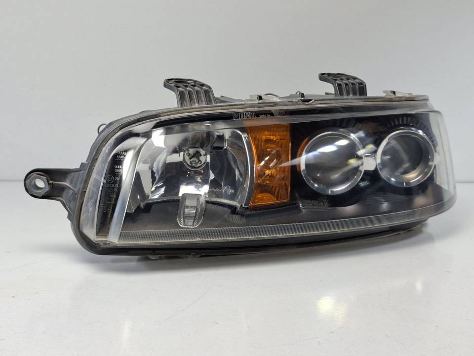FARO IZQUIERDO 89100957 FIAT PUNTO BERLINA (188) Autodesguaces Alicante