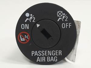 INTERRUPTOR 13577258 OPEL INSIGNIA GRAND SPORT Autodesguaces Alicante