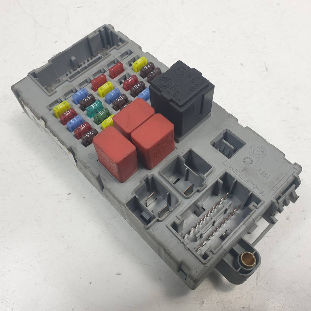 CAJA RELES / FUSIBLES - 51754964 - LANCIA - YPSILON (101)