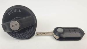 TAPON COMBUSTIBLE FIAT DOBLO (119) Autodesguaces Alicante