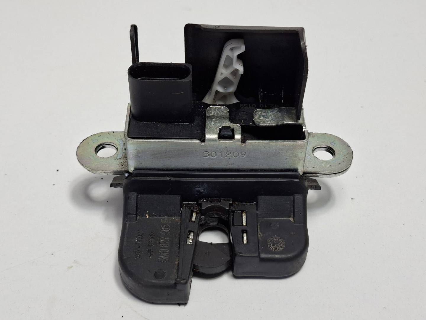 Foto 2 de Cerradura Maletero / Porton Volkswagen Tiguan (5n1) (2007–2011)