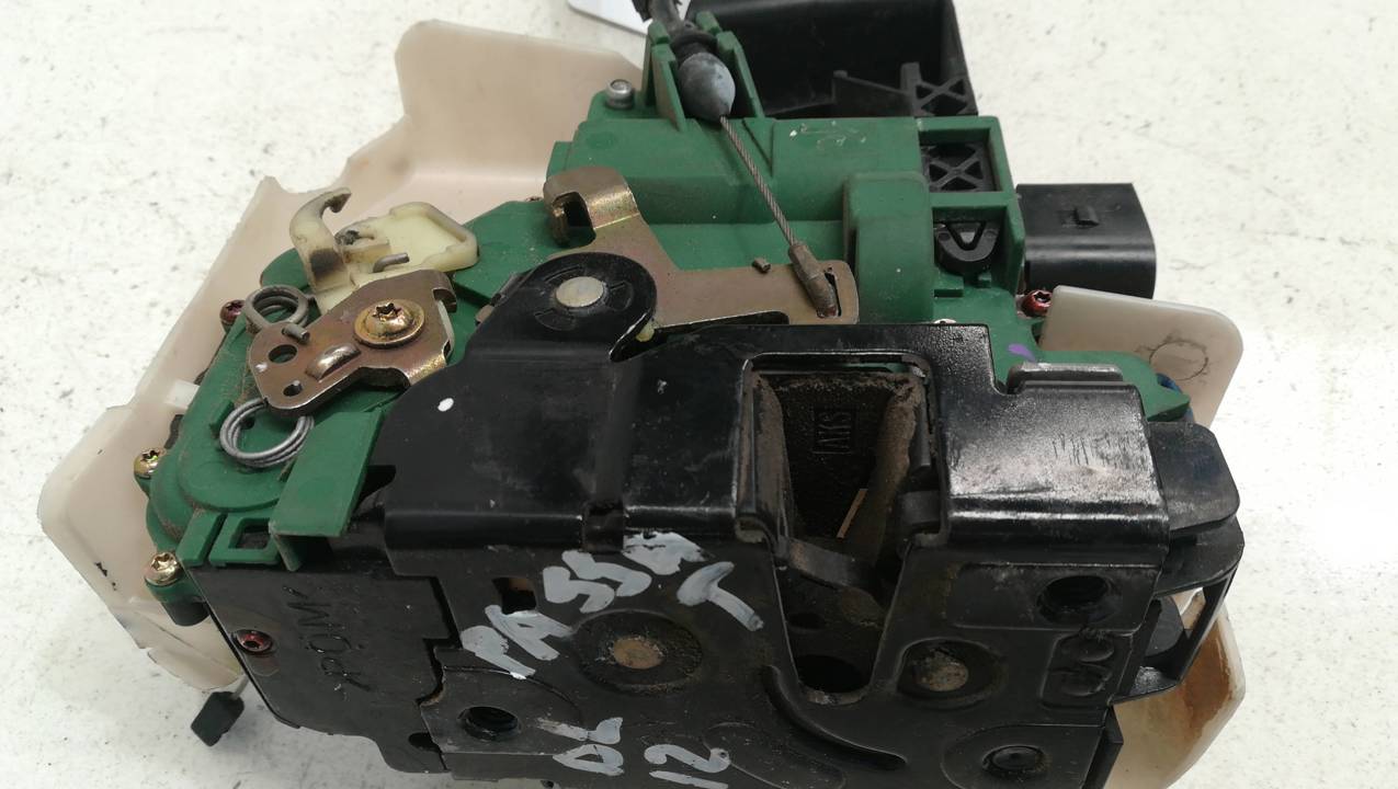 CERRADURA PUERTA DELANTERA IZQUIERDA