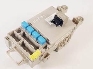 CAJA RELES / FUSIBLES TOYOTA LAND CRUISER (J12) Autodesguaces Alicante