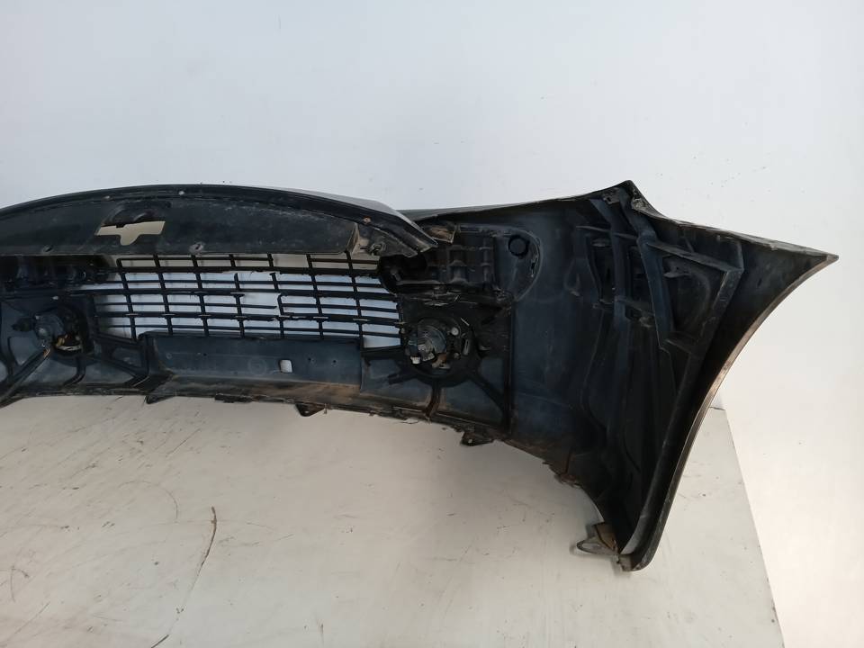 PARAGOLPES DELANTERO