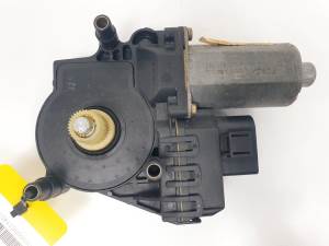 MOTOR ELEVALUNAS TRASERO DERECHO 4B0959802B AUDI ALLROAD QUATTRO (4BH) Autodesguaces Alicante