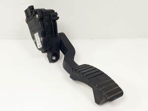 POTENCIOMETRO PEDAL 8200002904 RENAULT LAGUNA II (BG0) Autodesguaces Alicante
