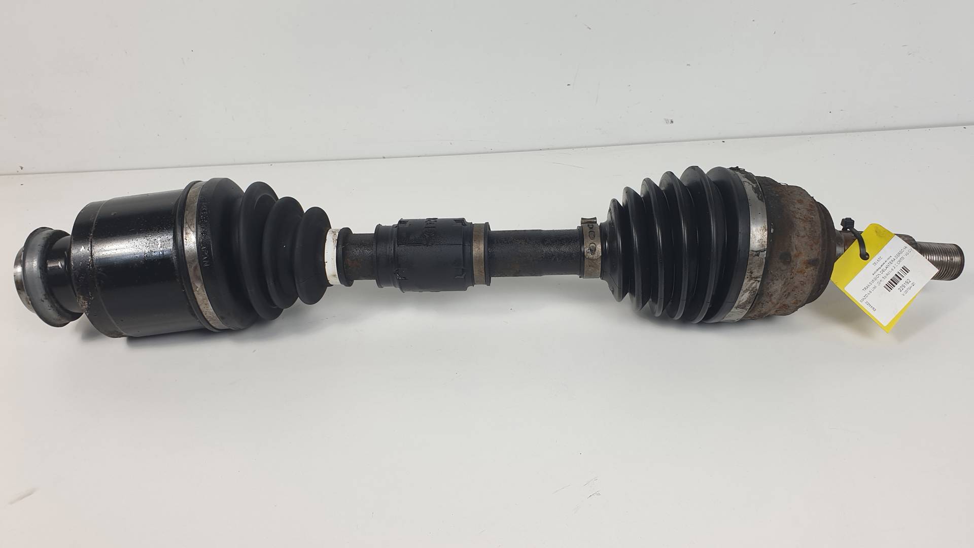 TRANSMISION DELANTERA DERECHA - GD782550XC - MAZDA - 6 LIM. (GH)