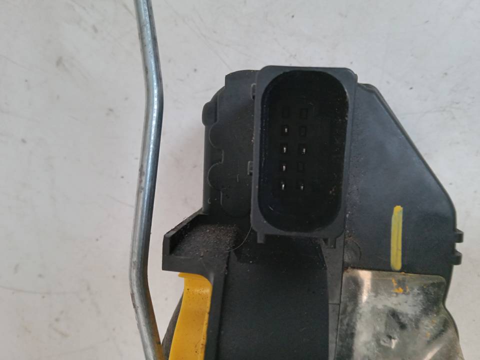 CERRADURA PUERTA DELANTERA IZQUIERDA