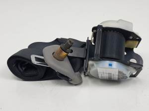 CINTURON SEGURIDAD TRASERO DERECHO TKAB0N692 MITSUBISHI OUTLANDER (CU0W) Autodesguaces Alicante