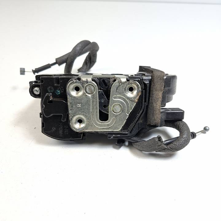 CERRADURA PUERTA DELANTERA DERECHA 813203U010 KIA SPORTAGE (SL) Autodesguaces Alicante
