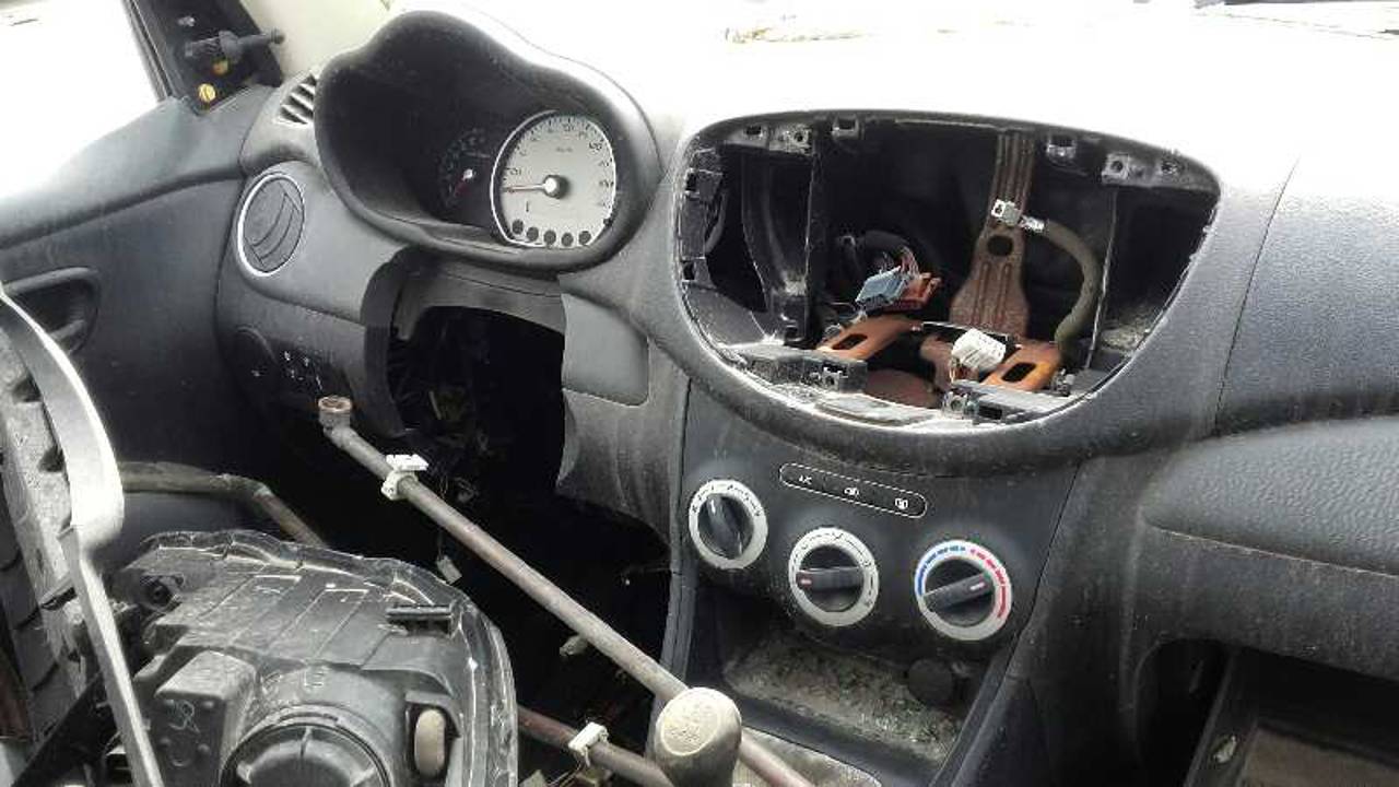 Imagen del vehículo HYUNDAI I10