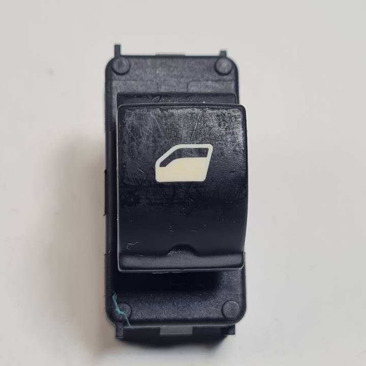 MANDO ELEVALUNAS DELANTERO DERECHO 96662297XT PEUGEOT 5008 (T87) Autodesguaces Alicante