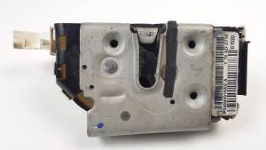 CERRADURA PUERTA DELANTERA DERECHA P04589916AD FIAT FREEMONT (345) Autodesguaces Alicante