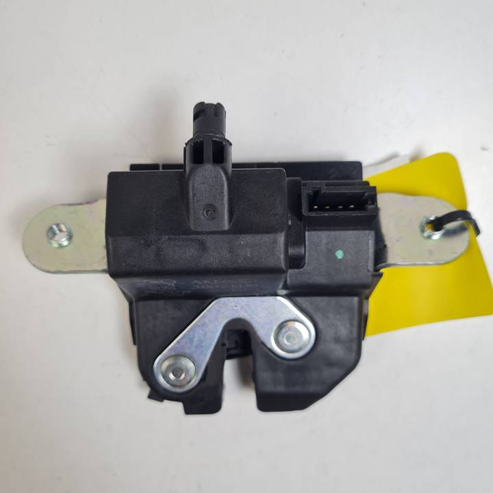 CERRADURA MALETERO / PORTON 39021416 OPEL ASTRA K Autodesguaces Alicante