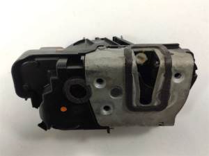 CERRADURA PUERTA TRASERA IZQUIERDA FORD PUMA Autodesguaces Alicante
