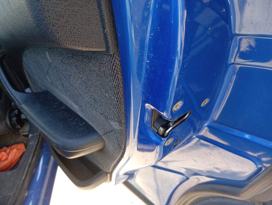 CERRADURA PUERTA TRASERA DERECHA