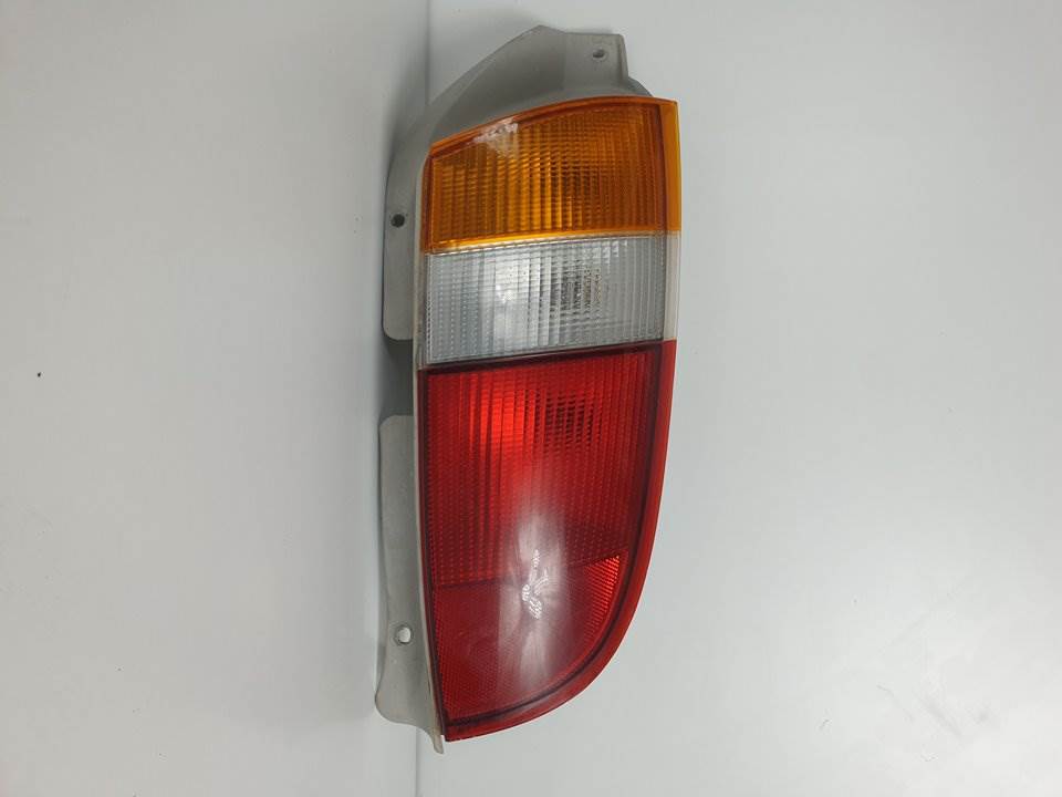 PILOTO TRASERO DERECHO - 92402051RH - HYUNDAI - ATOS PRIME (MX)