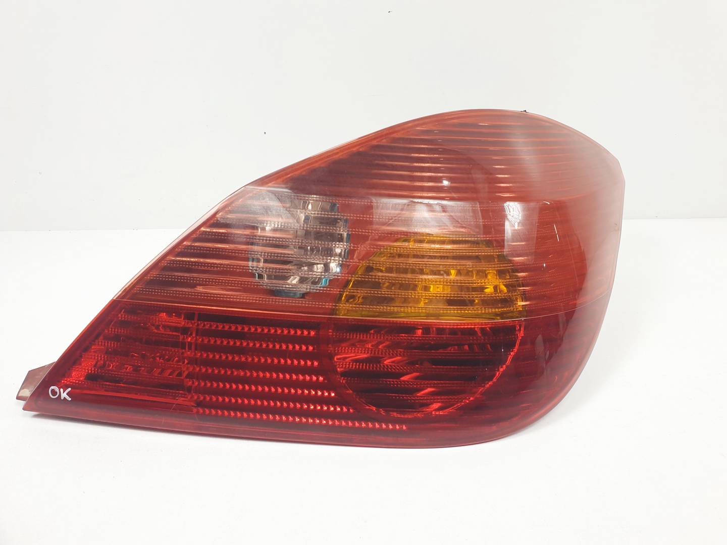 PILOTO TRASERO DERECHO - 084421939R - OPEL - TIGRA TWIN TOP