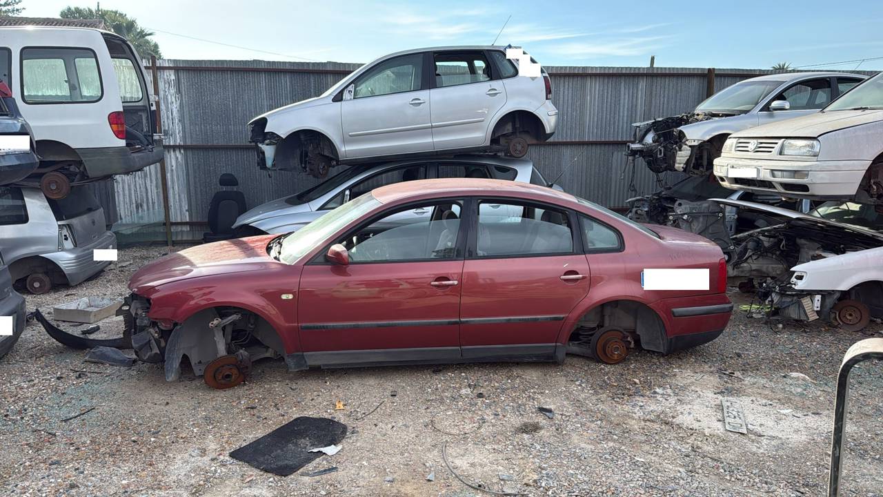 Imagen del vehículo VOLKSWAGEN PASSAT BERLINA (3B2)