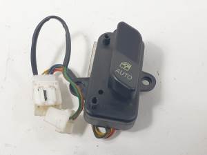 MANDO ELEVALUNAS TRASERO DERECHO 621W04730 KIA OPIRUS Autodesguaces Alicante
