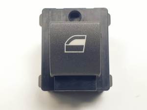 MANDO ELEVALUNAS TRASERO DERECHO 8379597 BMW SERIE 7 (F01/F02) Autodesguaces Alicante