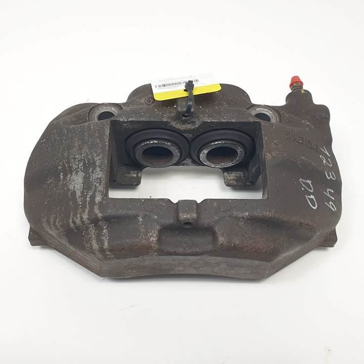 PINZA FRENO DELANTERA DERECHA LEXUS LS430 (UCF30) Autodesguaces Alicante