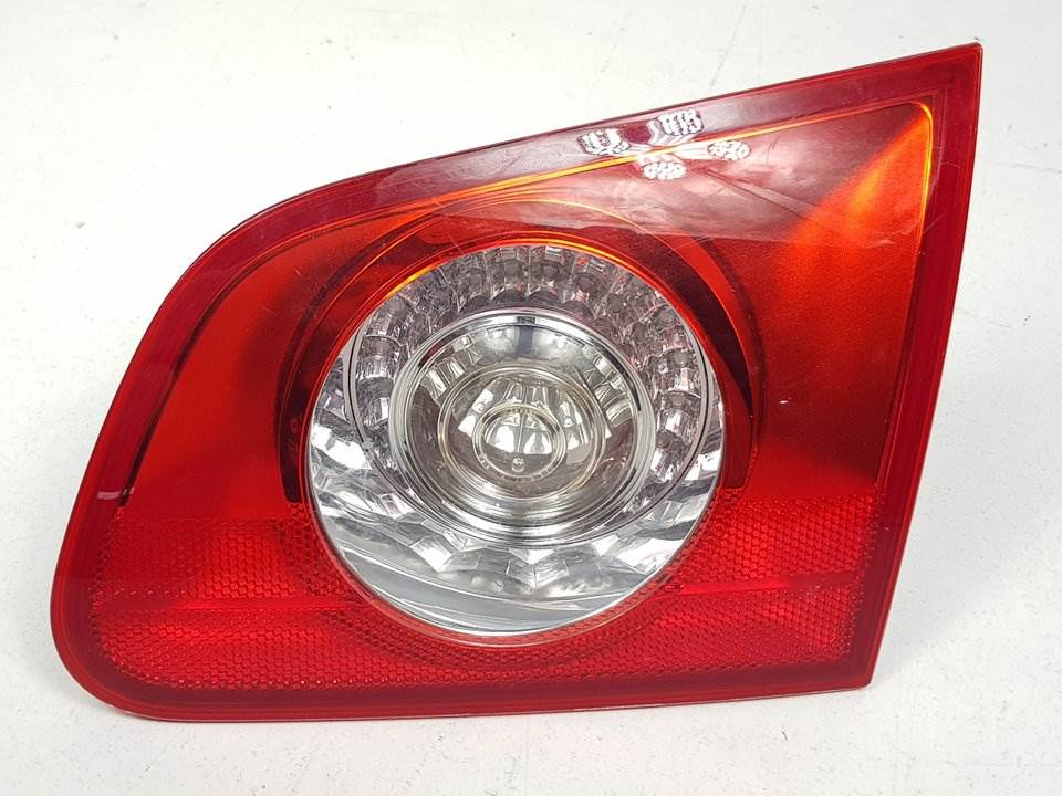 PILOTO TRASERO DERECHO INTERIOR - ZSB3C9945094 - VOLKSWAGEN - PASSAT VARIANT (3C5)