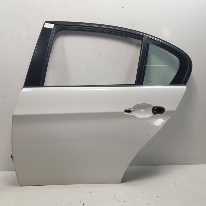 PUERTA TRASERA IZQUIERDA BMW SERIE 3 BERLINA (E90) Autodesguaces Alicante