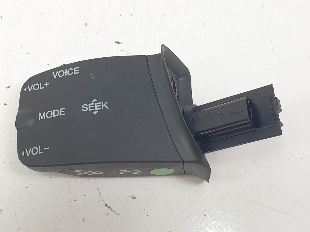 Commandes au volant - 758709 - FORD - KUGA (CBV)