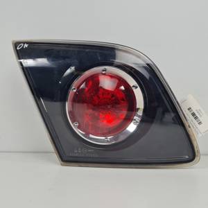 PILOTO TRASERO IZQUIERDO INTERIOR P2913L MAZDA 3 BERLINA (BK) Autodesguaces Alicante