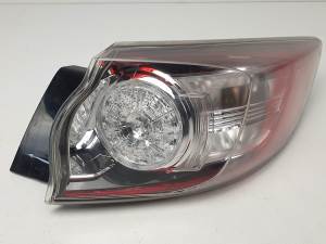 PILOTO TRASERO DERECHO BBN751150 MAZDA 3 LIM. (BL) Autodesguaces Alicante