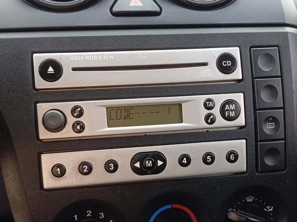 SISTEMA AUDIO / RADIO CD