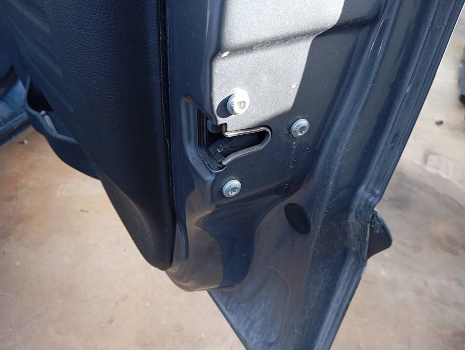 CERRADURA PUERTA DELANTERA DERECHA