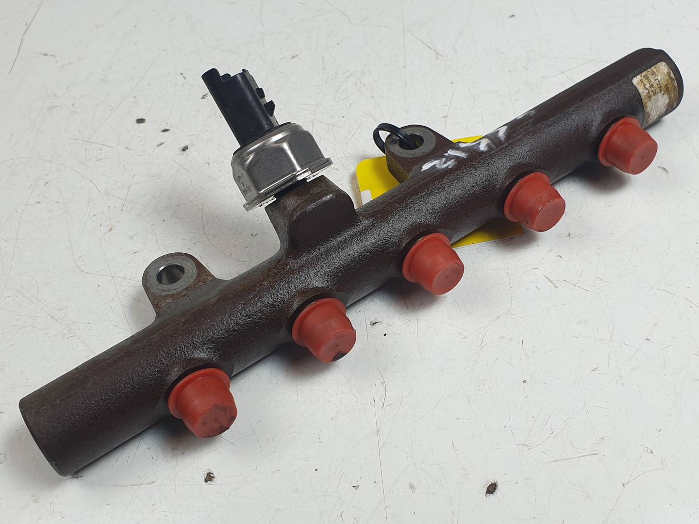 Rampe d’injection - NISSAN - NV 200 (M20)