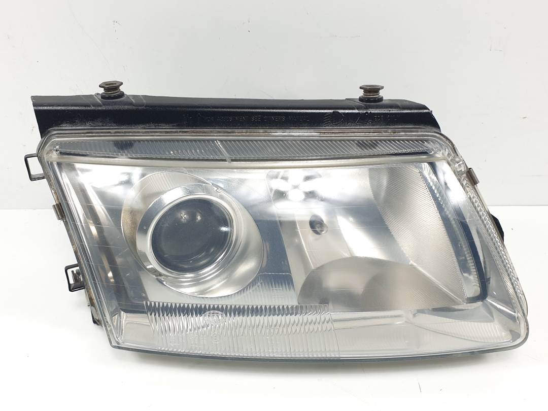FARO DERECHO - VOLKSWAGEN - PASSAT BERLINA (3B2)