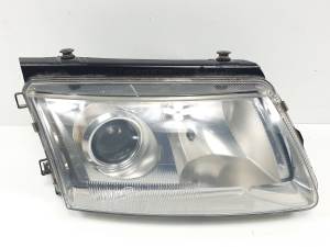 FARO DERECHO VOLKSWAGEN PASSAT BERLINA (3B2) Autodesguaces Alicante