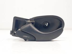 MANETA INTERIOR TRASERA IZQUIERDA XS41A22601AK FORD FOCUS TURNIER (CAK) Autodesguaces Alicante
