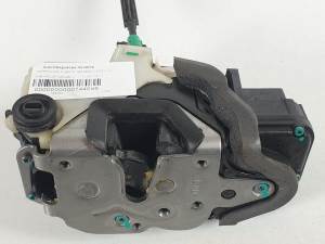 CERRADURA PUERTA TRASERA DERECHA 13503808 CHEVROLET CRUZE Autodesguaces Alicante